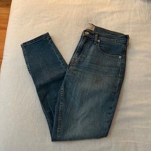Everlane Mid Rise skinny jean